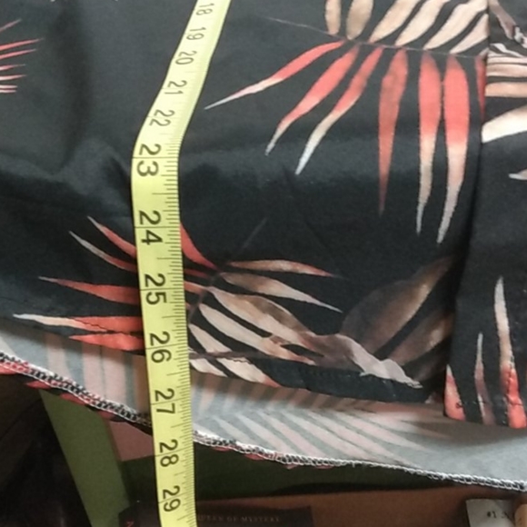 Tropical Leaf Pattern Short Sleeve Button Down - Picture 8 of 11